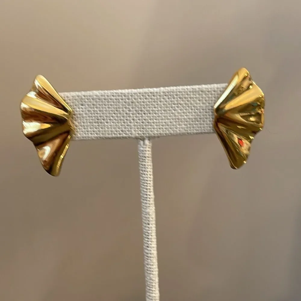 Vintage Monet Gold-tone Ruffled Fan Shaped Post Earrings